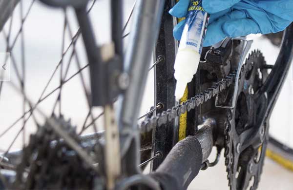 Lubricar cadena de la bici