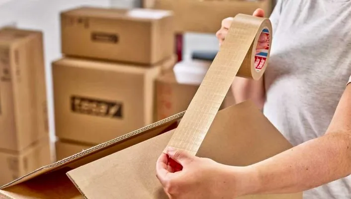 Cinta papel kraft reforzada para cajas pesadas marca tesa referencia 60013