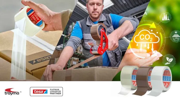 Imagen de portada cinta adhesiva de embalaje para el precintado de cajas de cartón tesa 4024 Next Gen. Se ve la cinta adhesiva, un trabajador precintando una caja de cartón y una imagen ilustrativa de sostenibilidad.